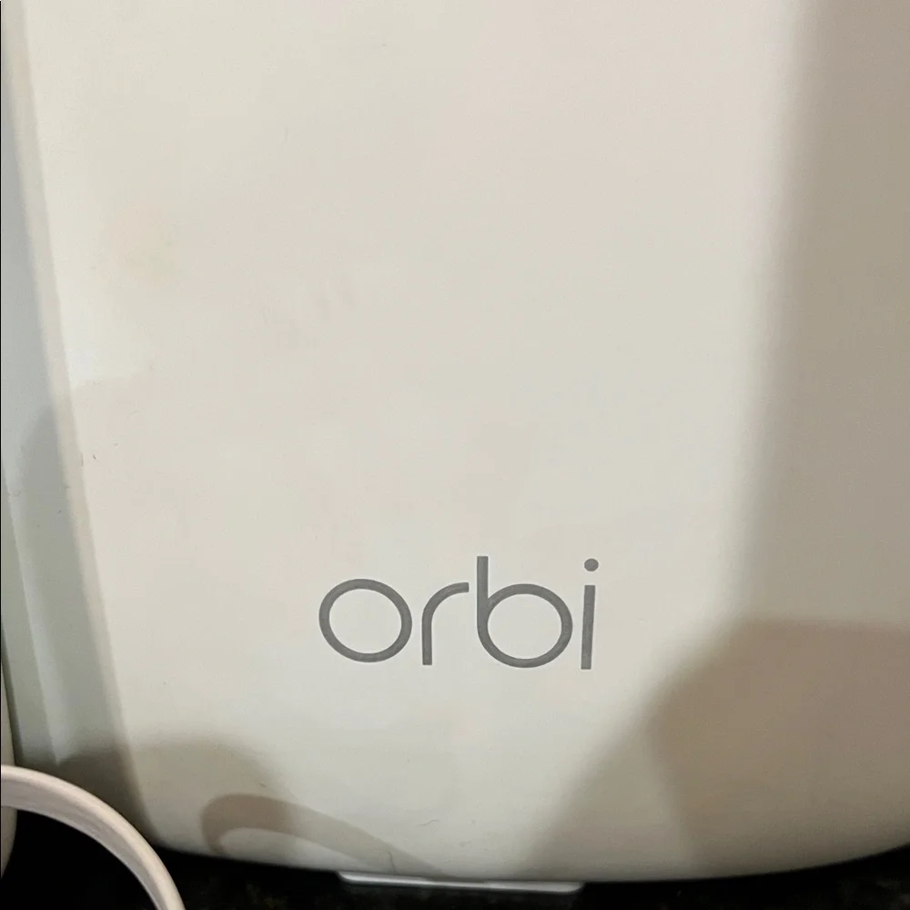 White Wireless Router System - Picture 7 of 7